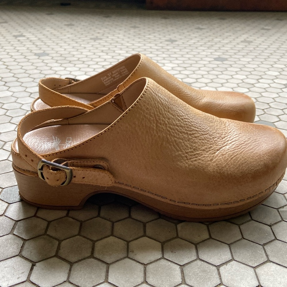 Dansko Berry Slip on Mules size 37